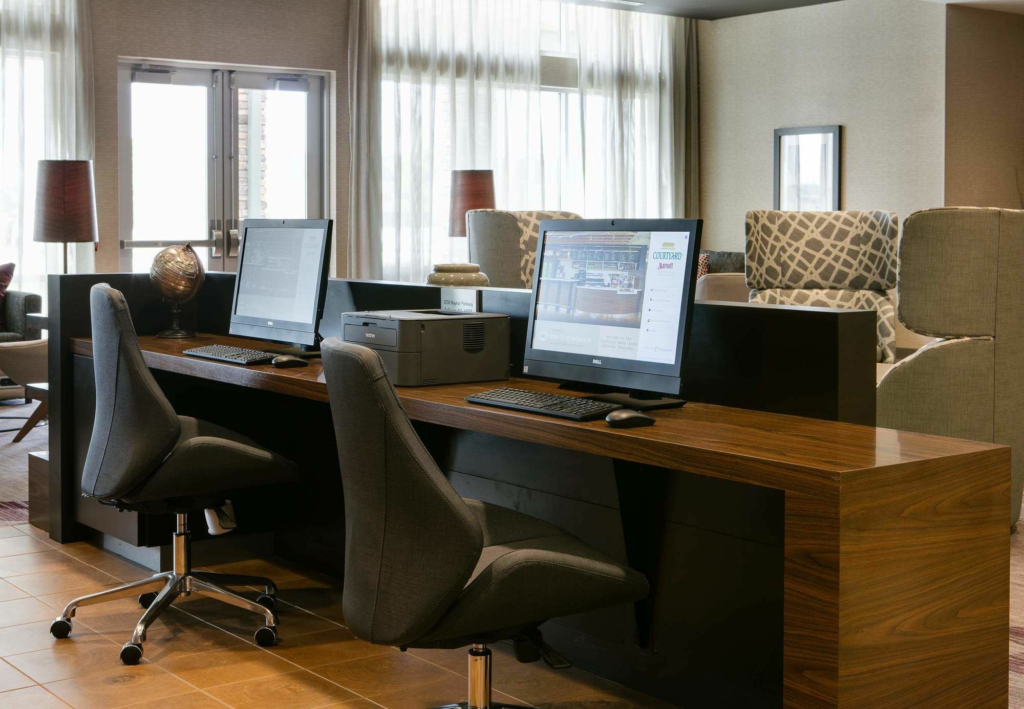 Courtyard By Marriott Omaha Bellevue At Beardmore Event Center Bagian luar foto